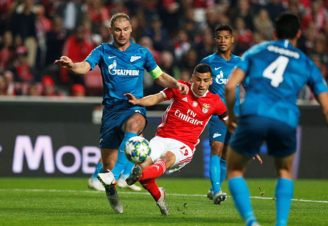 Branislav Ivanovic (36 anos, defesa, última equipa: Zenit) - Valor de mercado: 1 milhão de euros