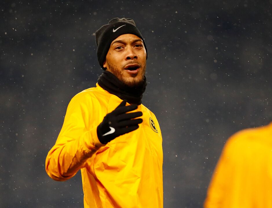 Guillaume Hoarau (36 anos, avançado, última equipa: Young Boys) - Valor de mercado: 800 mil euros