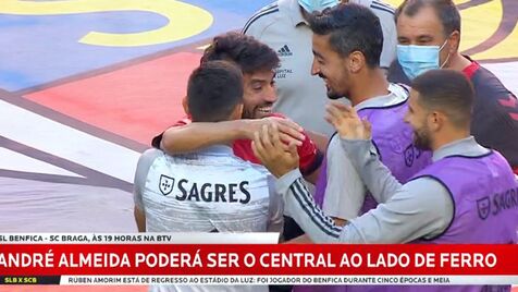 Gaitán 'engolido' por ex-colegas no regresso à Luz