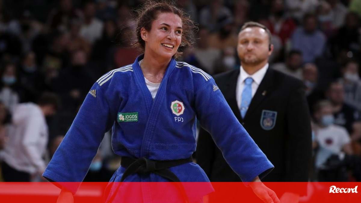 B Rbara Timo Conquista O Ouro No Grand Slam De Paris Judo Jornal Record