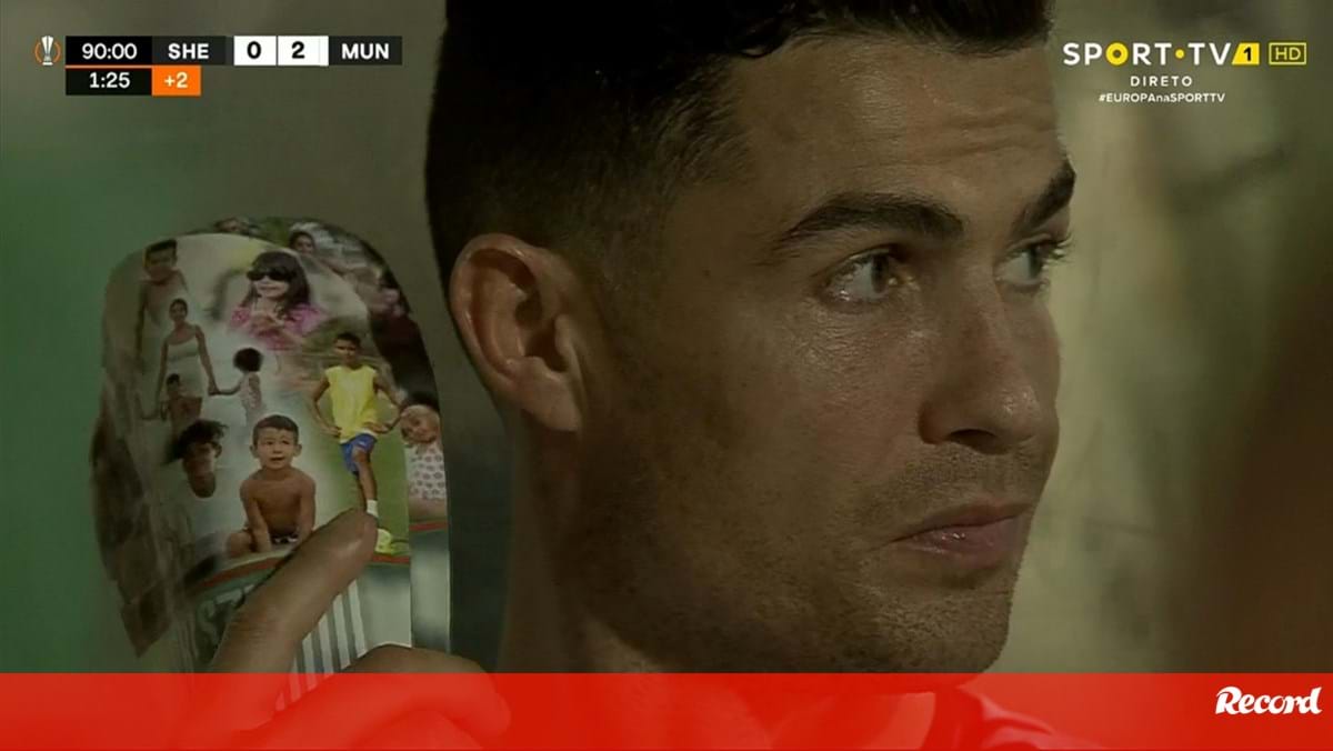 O Pormenor Nas Caneleiras Personalizadas De Cristiano Ronaldo Que