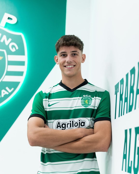 Rafael Nel Assina Contrato Profissional O Sporting Sporting