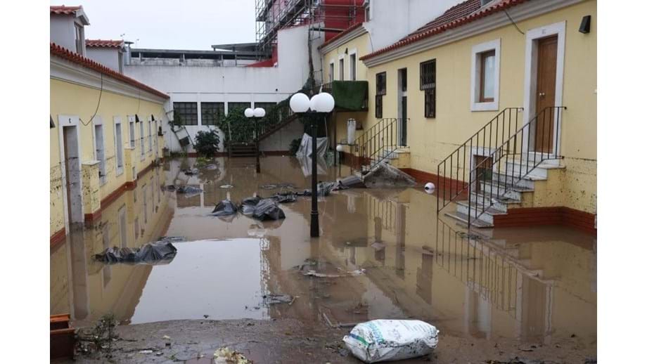 Todos os distritos sob aviso amarelo devido à chuva a partir das 9