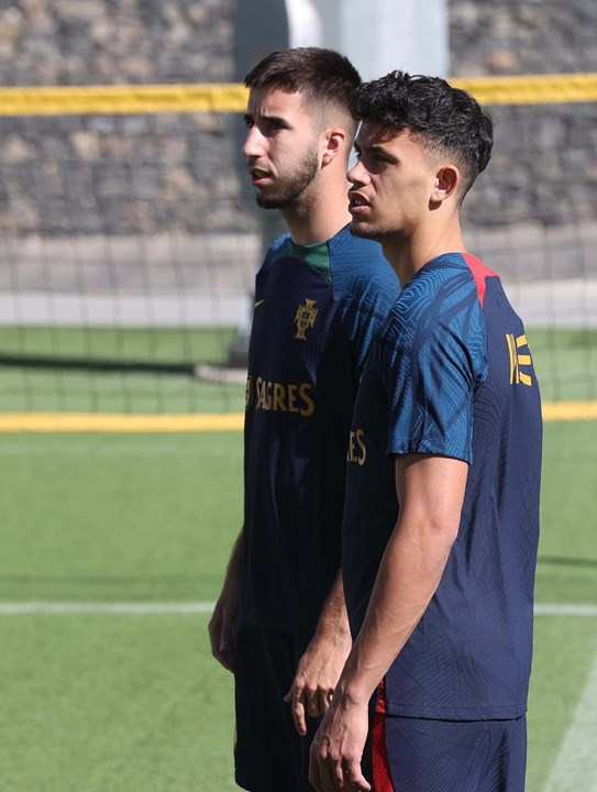 Boa disposição e equipa na máxima força as imagens do último treino de