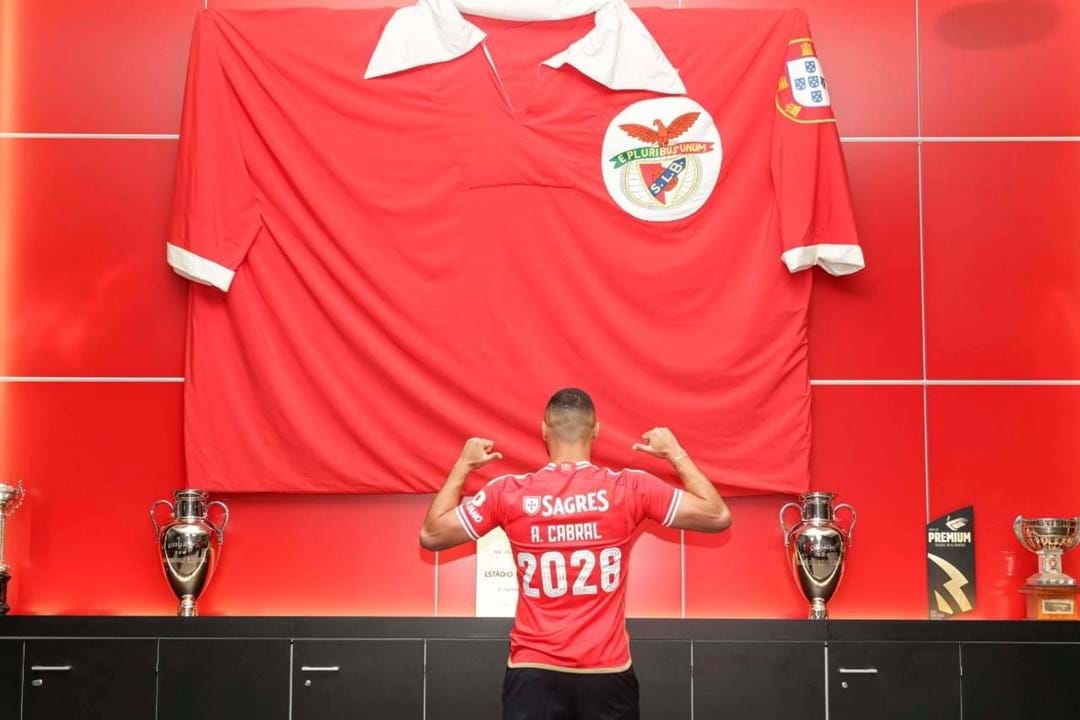 Da Assinatura De Contrato Ao Abra O A Rui Costa Arthur Cabral J Posa