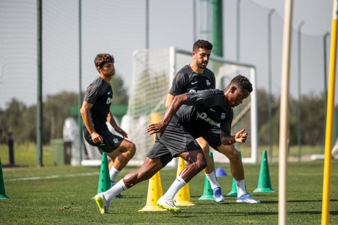 Sporting prepara jogo Atalanta St Juste é novidade no treino