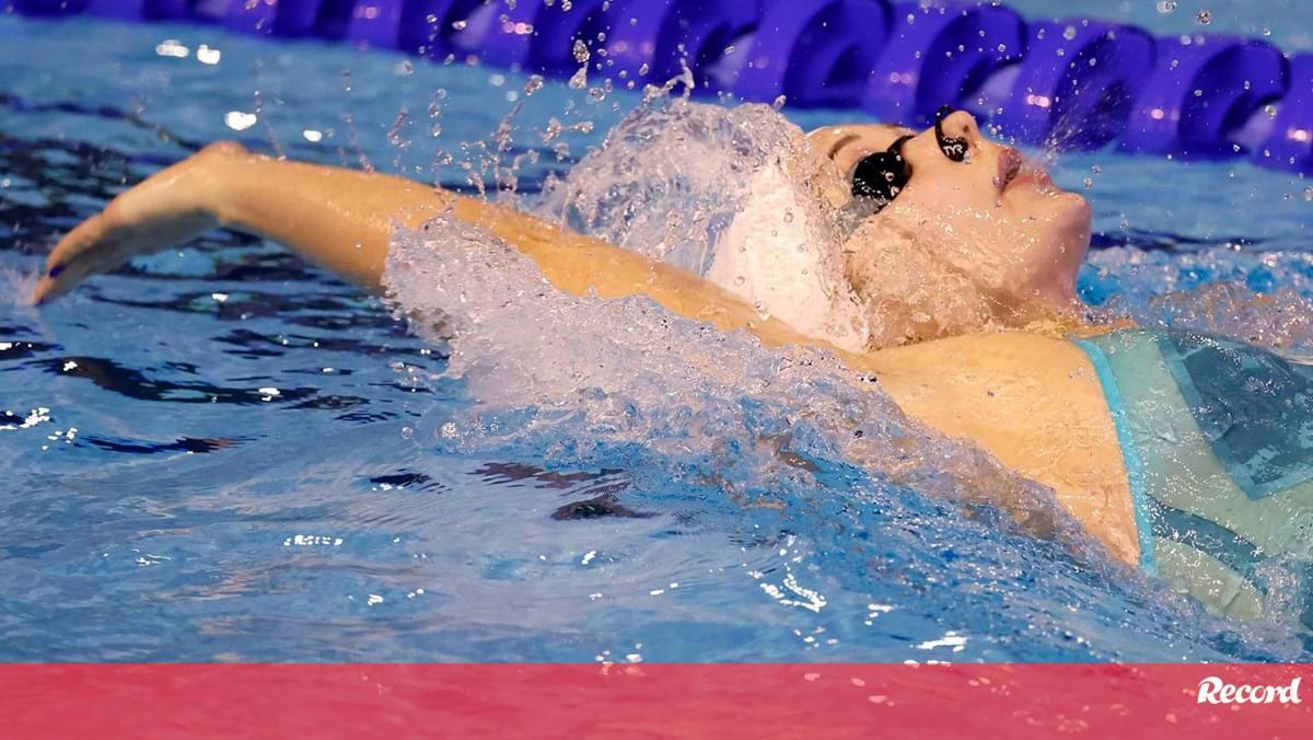 Veja Camila Rebelo Em A O Na Final Dos Metros Costas Dos Europeus