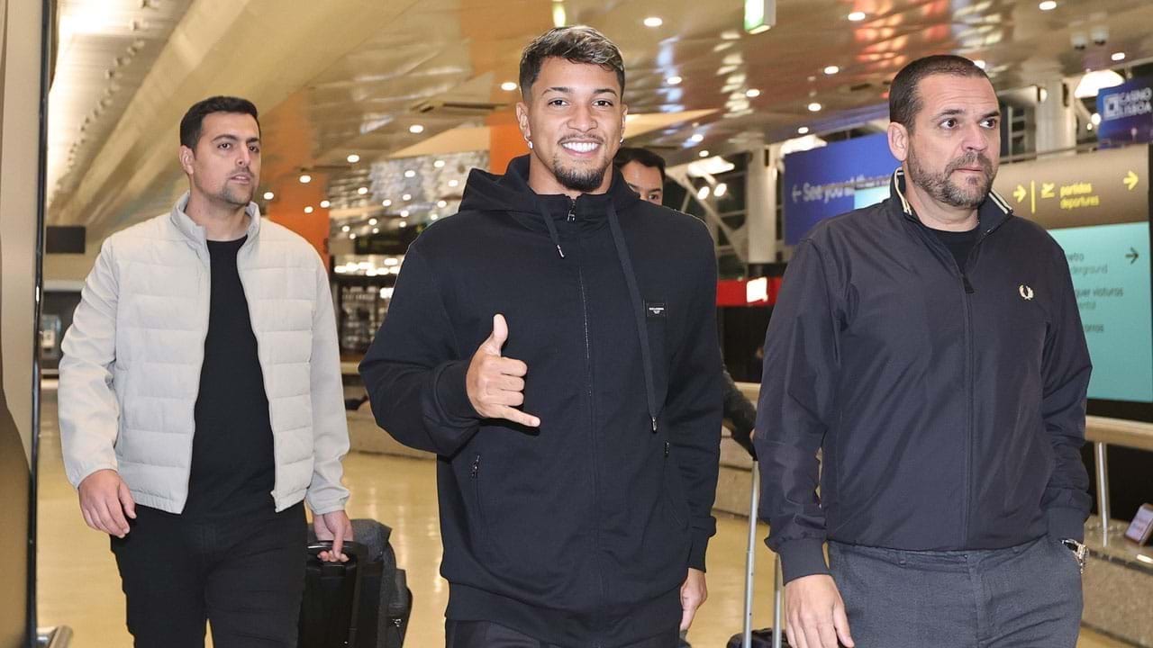 Marcos Leonardo já está em Lisboa para assinar pelo Benfica veja as