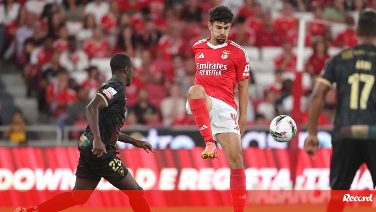 Tom S Ara Jo N O Sai Do Benfica Benfica Jornal Record