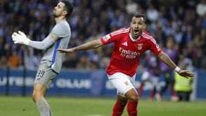 Pavlidis celebra golo frente ao FC Porto