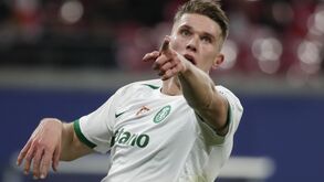 Gyökeres, alvo do Arsenal e do Atlético, pondera futuro no Sporting.
