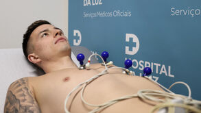 Trubin realiza exames médicos no Hospital da Luz