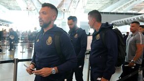 Farioli, treinador do FC Porto, no aeroporto