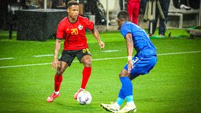 Geny Catamo e Calila jogam por Moçambique contra o Uganda