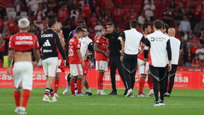 Bruno Lage abraçou Otamendi no relvado