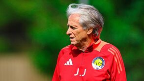 Jorge Jesus durante um treino do Al Nassr