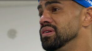 Fabrício Bruno emociona-se após derrota do Brasil frente ao Japão