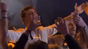 Festa rija para Norris: da conta para pagar aos convidados 