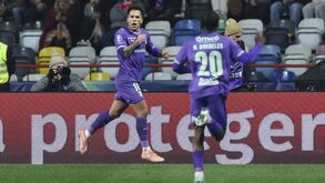 Zalazar festeja após marcar ao Benfica