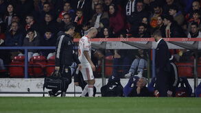 Aursnes saiu lesionado do jogo com o Gil Vicente