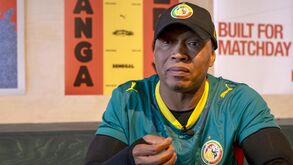 Diouf: «França? Temos de dizer aos nossos rapazes que não é um jogo para se jogar, mas sim para ganhar»
