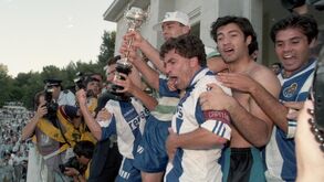 João Pinto celebra a vitória na Taça de Portugal de 1993/94