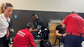 Christian Moga recebeu assistência após sentir-se mal no balneário no Dragão Arena