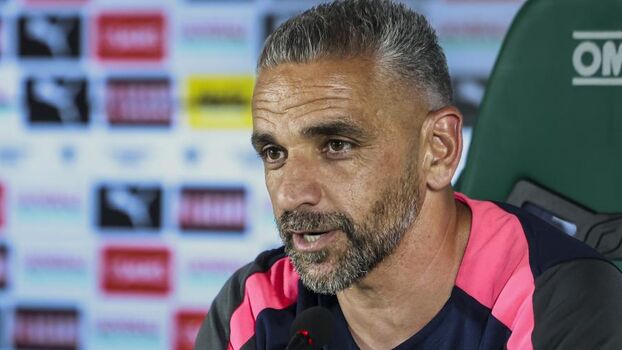 As saídas, o respeito pelo Torreense e as notícias de Champions... ao intervalo: o que disse Rui Borges