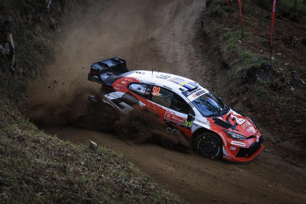 Turnaround at the Rally de Portugal: Oliver Solberg jumps from 4th to 1st place in the Paredes special stage