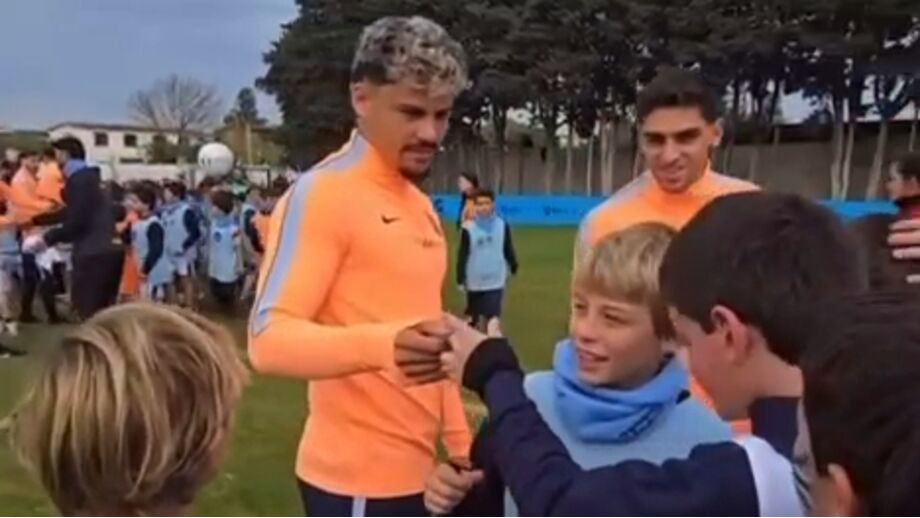 Momento caricato aconteceu durante a concentração da seleção uruguaia