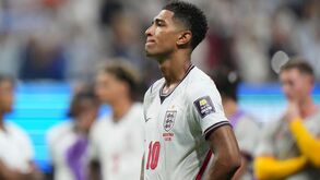 Jude Bellingham desolado após a derrota frente à Argentina