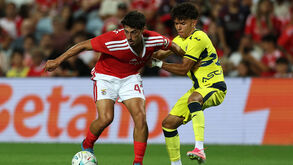 Tiago Gouveia frente ao Villarreal