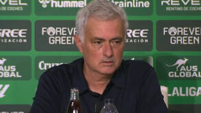 O recado de Mourinho aos jogadores do Real Madrid: «São ingénuos...»