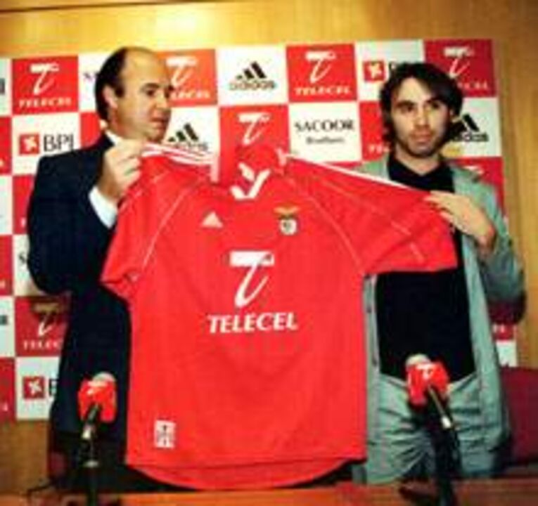 Carlitos: «Quero ajudar o Benfica a sagrar-se campeão»