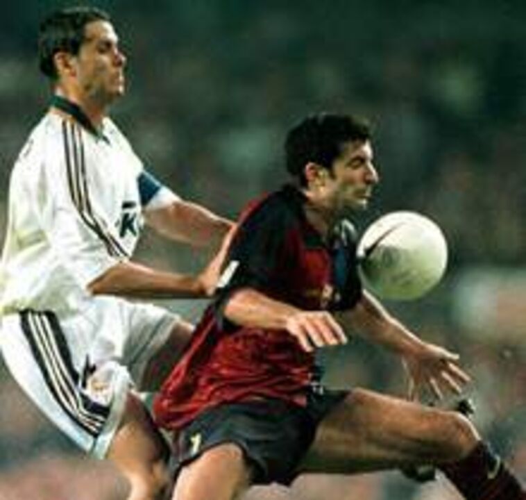 Luís Figo assina por seis anos com o Real Madrid