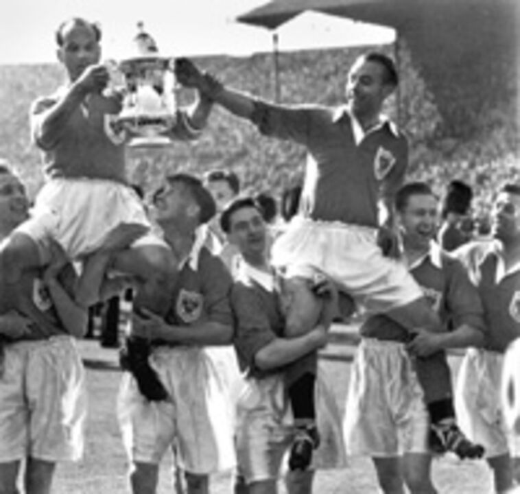 Stanley Matthews: «O feiticeiro do drible»