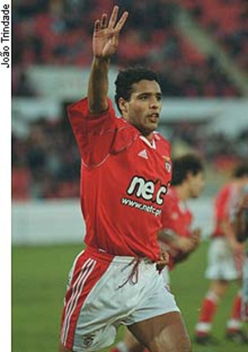 Van Hooijdonk: «Estou no meu melhor momento»