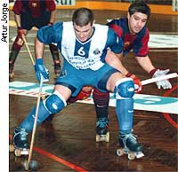 Taça Ibérica: Barcelona goleia (8-2) FC Porto e arrebata troféu