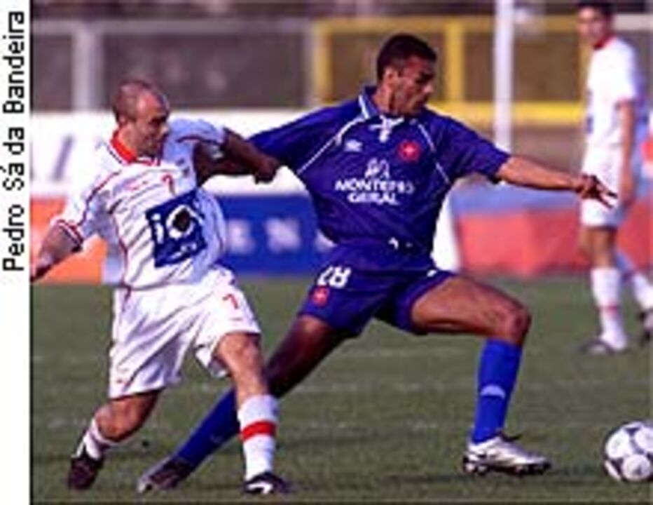 U. Leiria-Belenenses, 1-1: Pingue-pongue dos avançados esbarrou nos ferros azuis