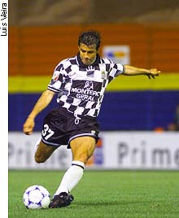 Livres de Pierre van Hooijdonk e Sanchez para fazerem diferença