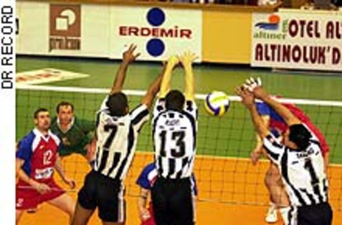 Sp. Espinho magistral conquista a «Top Teams Cup»