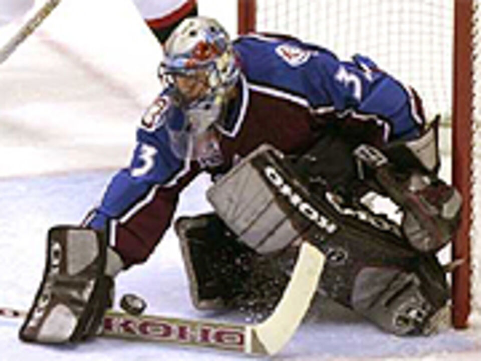 NHL: Patrick Roy leva decisão para o sétimo jogo