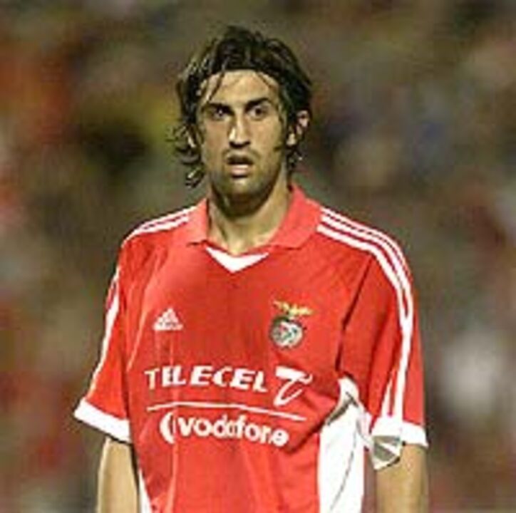 Marco Caneira testado à direita