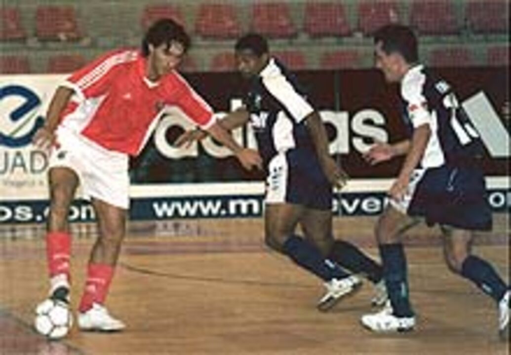 Benfica derrotado por Miramar adulto