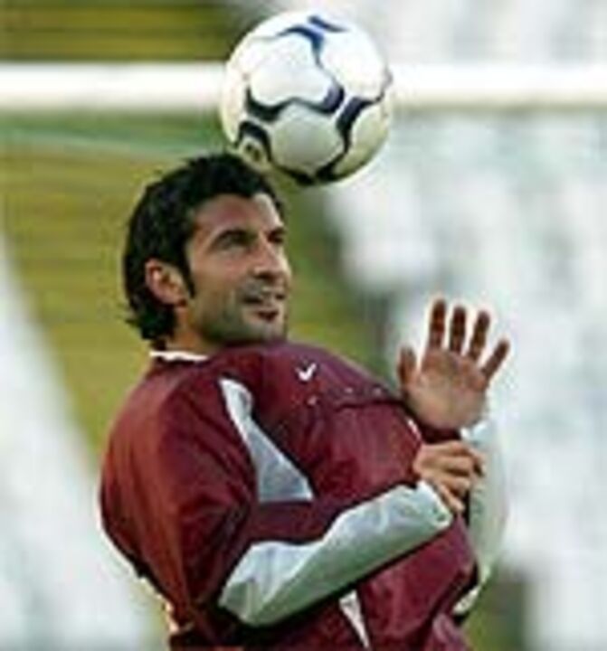 Figo celebra 30º aniversário