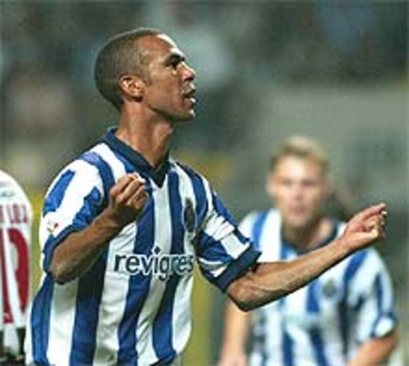 Costinha em jogo histórico