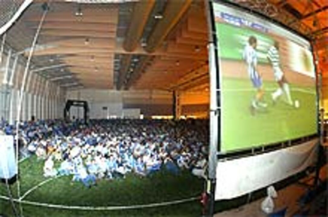 Dois mil celebram conquista