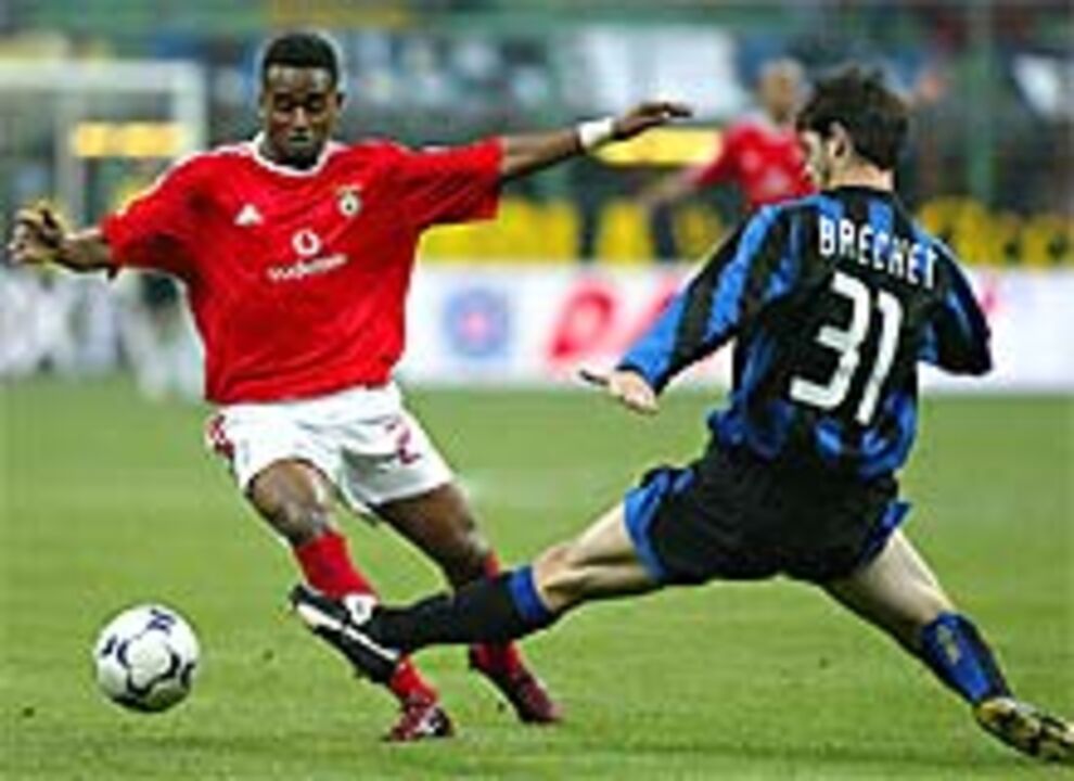 Inter-Benfica, 4-3: Recoba foi ás de trunfo que baralhou o Benfica
