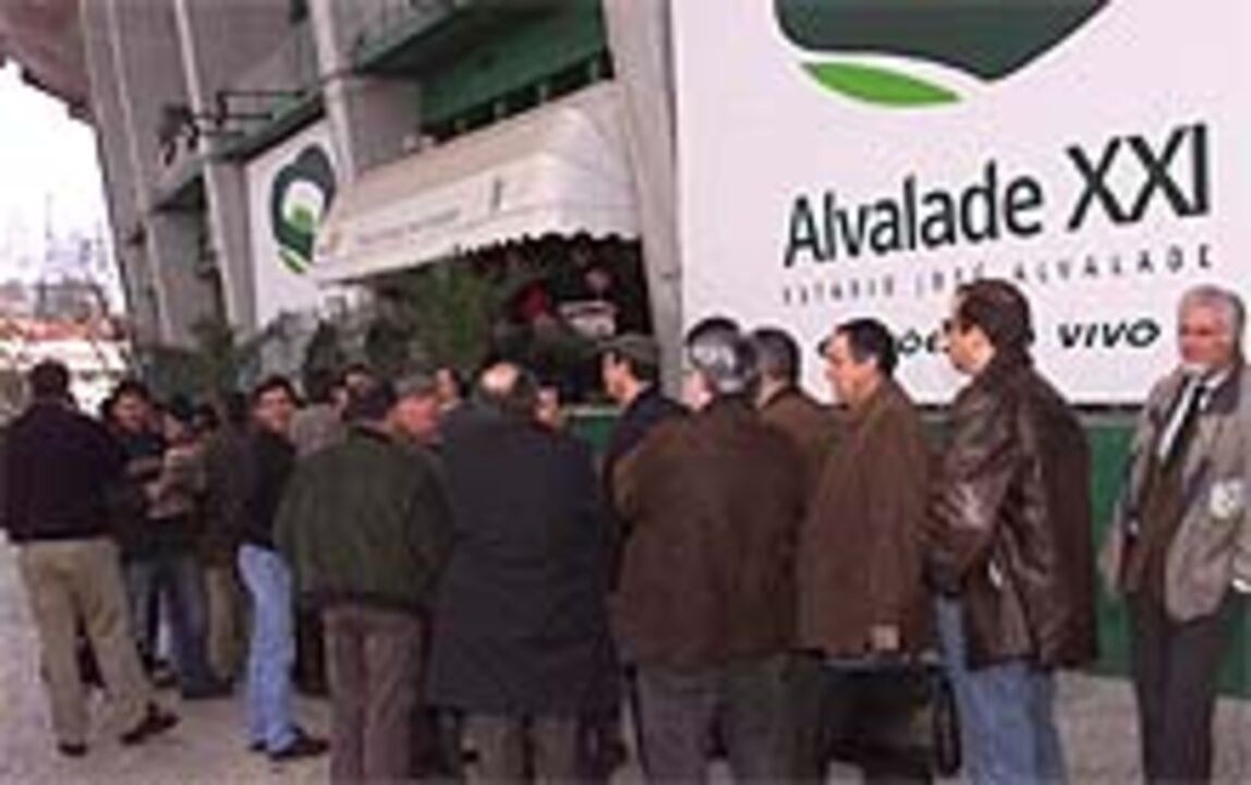 «Lugares especiais» geram corrida louca em Alvalade
