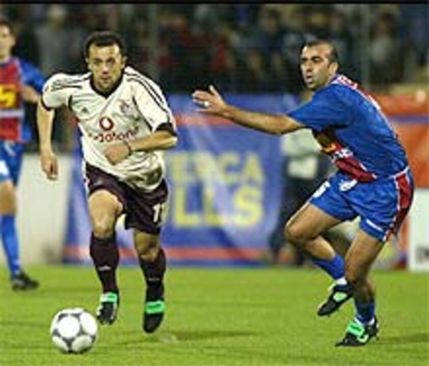 Alverca-Benfica, 1-3: Cantos à amizade no ataque à UEFA